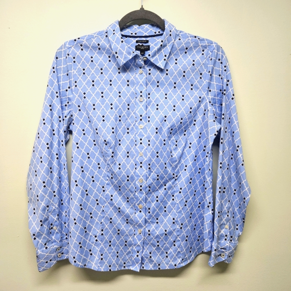Talbots Wrinkle Resistant Moroccan Blue Long Sleeve Button Up Collared Shirt